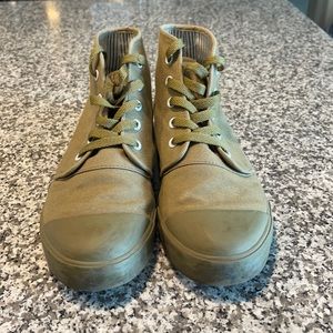 BANGS Women’s Hightops